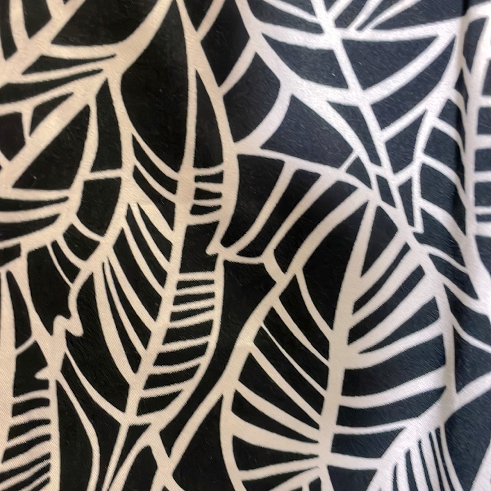 Lululemon Run: Pace Setter Skirt Pretty Palm Black Angel Wing/Black Size… - Picture 11 of 12